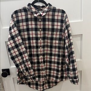 Classic Plaid Women’s Shirt